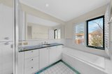 https://images.listonce.com.au/custom/160x/listings/1-australis-circuit-port-melbourne-vic-3207/231/01783231_img_14.jpg?wx37INIfycU