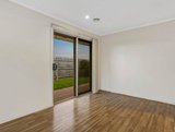 https://images.listonce.com.au/custom/160x/listings/1-balmaceda-court-berwick-vic-3806/567/01811567_img_07.jpg?k1xdYa_gtWg