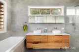 https://images.listonce.com.au/custom/160x/listings/1-banksia-street-bentleigh-east-vic-3165/951/01915951_img_14.jpg?Jwvo0SrkuXI