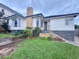 https://images.listonce.com.au/custom/160x/listings/1-baratta-street-doncaster-east-vic-3109/996/01926996_img_01.jpg?DOo6ZxfnhFg
