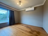 https://images.listonce.com.au/custom/160x/listings/1-baratta-street-doncaster-east-vic-3109/996/01926996_img_04.jpg?dXkMHqFer9A