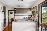 https://images.listonce.com.au/custom/160x/listings/1-barkala-close-greensborough-vic-3088/992/01987992_img_06.jpg?rR7laZFFSgs