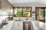 https://images.listonce.com.au/custom/160x/listings/1-barkala-close-greensborough-vic-3088/992/01987992_img_07.jpg?-7QMhC_ASDg