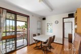 https://images.listonce.com.au/custom/160x/listings/1-barkala-close-greensborough-vic-3088/992/01987992_img_08.jpg?s4HotflVxu0