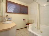 https://images.listonce.com.au/custom/160x/listings/1-barnard-crescent-croydon-north-vic-3136/088/01525088_img_10.jpg?1RCaF-S8nRE