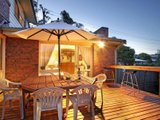 https://images.listonce.com.au/custom/160x/listings/1-barnard-crescent-croydon-north-vic-3136/088/01525088_img_12.jpg?ABVP5Am6--o