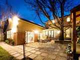 https://images.listonce.com.au/custom/160x/listings/1-belgrove-avenue-balwyn-vic-3103/535/01684535_img_12.jpg?_pAFH-7K7_E