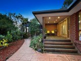 https://images.listonce.com.au/custom/160x/listings/1-blue-ridge-drive-mooroolbark-vic-3138/154/01524154_img_16.jpg?YeTa1KKtJ44