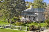 https://images.listonce.com.au/custom/160x/listings/1-boundary-road-maldon-vic-3463/017/01753017_img_19.jpg?fh5453HLpgE
