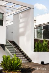 https://images.listonce.com.au/custom/160x/listings/1-brazier-grove-kew-vic-3101/481/01911481_img_09.jpg?qf4ERyYu97Q