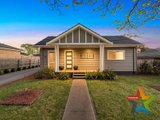 https://images.listonce.com.au/custom/160x/listings/1-browning-street-kilsyth-vic-3137/513/01525513_img_01.jpg?OfhXx1MDXVo