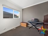 https://images.listonce.com.au/custom/160x/listings/1-browning-street-kilsyth-vic-3137/513/01525513_img_08.jpg?E2zHlkve0H0