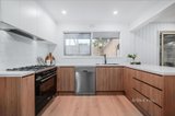 https://images.listonce.com.au/custom/160x/listings/1-carinya-court-mount-waverley-vic-3149/061/01625061_img_04.jpg?TQf6VvNrXT4