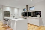 https://images.listonce.com.au/custom/160x/listings/1-carrol-grove-mount-waverley-vic-3149/752/00367752_img_04.jpg?mQ1lGH2Svw4