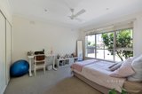 https://images.listonce.com.au/custom/160x/listings/1-catherine-road-bentleigh-east-vic-3165/152/01019152_img_06.jpg?lPQ0UgEPSGY