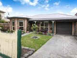 https://images.listonce.com.au/custom/160x/listings/1-challis-street-newport-vic-3015/386/01202386_img_02.jpg?KCX6AOxY3XM