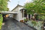 https://images.listonce.com.au/custom/160x/listings/1-clarke-street-elwood-vic-3184/140/01884140_img_13.jpg?kMK8oYCjp0E