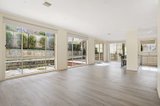 https://images.listonce.com.au/custom/160x/listings/1-colley-grove-glen-waverley-vic-3150/520/01734520_img_03.jpg?uYDPI46a-JE