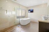 https://images.listonce.com.au/custom/160x/listings/1-colley-grove-glen-waverley-vic-3150/973/01861973_img_05.jpg?Gr7qioMPOw4