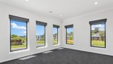 https://images.listonce.com.au/custom/160x/listings/1-columbia-boulevard-chirnside-park-vic-3116/900/01623900_img_02.jpg?f1IP1ia0fl0