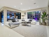 https://images.listonce.com.au/custom/160x/listings/1-damon-road-mount-waverley-vic-3149/697/00975697_img_03.jpg?yoU7_ryg3pU