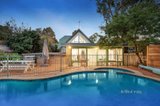 https://images.listonce.com.au/custom/160x/listings/1-deanswood-road-forest-hill-vic-3131/929/01063929_img_13.jpg?GdgXt7ZdWuM