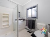 https://images.listonce.com.au/custom/160x/listings/1-douglas-parade-croydon-vic-3136/566/01525566_img_08.jpg?68XZ5jD2GMo