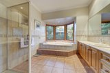 https://images.listonce.com.au/custom/160x/listings/1-duke-retreat-eltham-vic-3095/373/00352373_img_04.jpg?yCdQCWhofZc