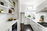 https://images.listonce.com.au/custom/160x/listings/1-dundas-place-albert-park-vic-3206/941/01899941_img_08.jpg?li1l_5YDBfI