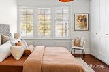 https://images.listonce.com.au/custom/160x/listings/1-dundas-place-albert-park-vic-3206/941/01899941_img_13.jpg?m18SYl4KwmU