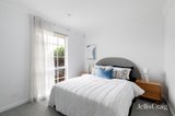 https://images.listonce.com.au/custom/160x/listings/1-elaroo-close-st-helena-vic-3088/867/01808867_img_09.jpg?LBaTTp16gTY