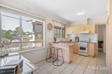 https://images.listonce.com.au/custom/160x/listings/1-esther-street-templestowe-lower-vic-3107/368/01876368_img_04.jpg?_ZxBZQmcNSk