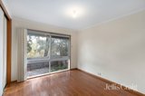 https://images.listonce.com.au/custom/160x/listings/1-felicia-rise-diamond-creek-vic-3089/516/01751516_img_04.jpg?HiTWKFA6nJU