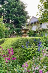 https://images.listonce.com.au/custom/160x/listings/1-frame-avenue-hepburn-vic-3461/892/01808892_img_28.jpg?rjf0OQhjUdM