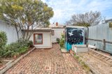 https://images.listonce.com.au/custom/160x/listings/1-george-street-brunswick-vic-3056/017/01569017_img_10.jpg?2NQWgihuJk4