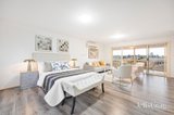 https://images.listonce.com.au/custom/160x/listings/1-grasmere-avenue-doncaster-east-vic-3109/651/01809651_img_09.jpg?DJ3P7YwVQkg