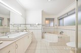https://images.listonce.com.au/custom/160x/listings/1-grasmere-avenue-doncaster-east-vic-3109/651/01809651_img_14.jpg?48h9vxFK6vk