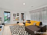 https://images.listonce.com.au/custom/160x/listings/1-guest-house-close-seville-vic-3139/933/01524933_img_09.jpg?YiXSTm1pU7c