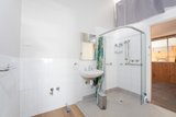 https://images.listonce.com.au/custom/160x/listings/1-halsey-street-box-hill-south-vic-3128/523/01984523_img_13.jpg?uMezNbZCOhE