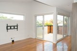https://images.listonce.com.au/custom/160x/listings/1-hamilton-street-brunswick-west-vic-3055/360/01983360_img_09.jpg?JwXSDhICl_0
