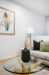 https://images.listonce.com.au/custom/160x/listings/1-harrow-court-doncaster-vic-3108/559/01810559_img_08.jpg?OOWDiBQ1m-k