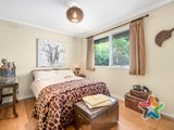 https://images.listonce.com.au/custom/160x/listings/1-heathfield-court-croydon-vic-3136/585/01525585_img_12.jpg?Ri2gF2FJ9Ho