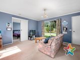 https://images.listonce.com.au/custom/160x/listings/1-heathfield-court-croydon-vic-3136/585/01525585_img_15.jpg?ypilzVAPoq4