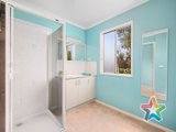 https://images.listonce.com.au/custom/160x/listings/1-heathfield-court-croydon-vic-3136/585/01525585_img_17.jpg?9ZxaGjMnCsU