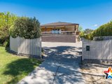 https://images.listonce.com.au/custom/160x/listings/1-helen-close-yarra-glen-vic-3775/424/01526424_img_01.jpg?43e3HrghGok