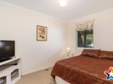 https://images.listonce.com.au/custom/160x/listings/1-helen-close-yarra-glen-vic-3775/424/01526424_img_09.jpg?FlN313nF3QY