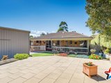 https://images.listonce.com.au/custom/160x/listings/1-helen-close-yarra-glen-vic-3775/424/01526424_img_21.jpg?nzahKQCZcbE