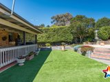 https://images.listonce.com.au/custom/160x/listings/1-helen-close-yarra-glen-vic-3775/424/01526424_img_23.jpg?yjpW9iWWz4o