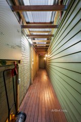 https://images.listonce.com.au/custom/160x/listings/1-henderson-street-northcote-vic-3070/279/01244279_img_20.jpg?eFAOnYf4Y-A