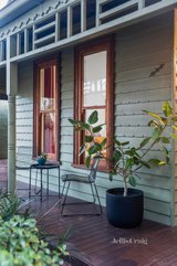 https://images.listonce.com.au/custom/160x/listings/1-henderson-street-northcote-vic-3070/279/01244279_img_23.jpg?yOsPrbu6td8